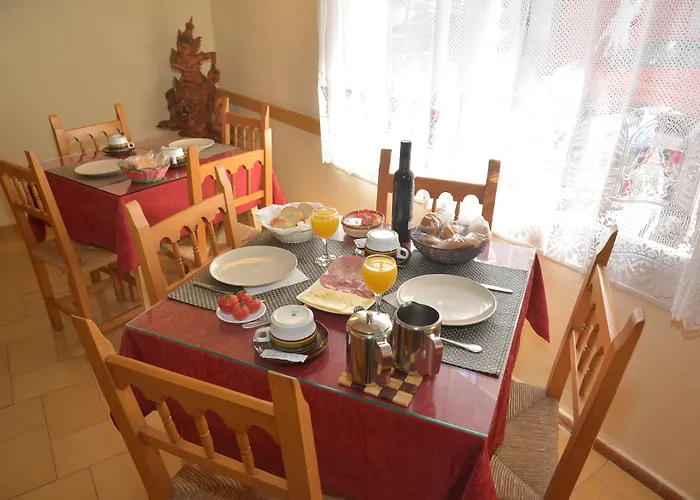 Guest house Julieta 2*