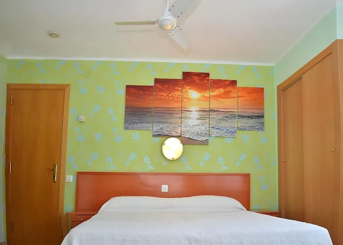 Guest house Julieta 2*